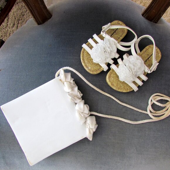 BABY SANDALS + PURSE, TODDLER 5 WHITE SHOES + CUTE BAG w ROSES, FUN for DRESS-UP - Picture 3 of 8